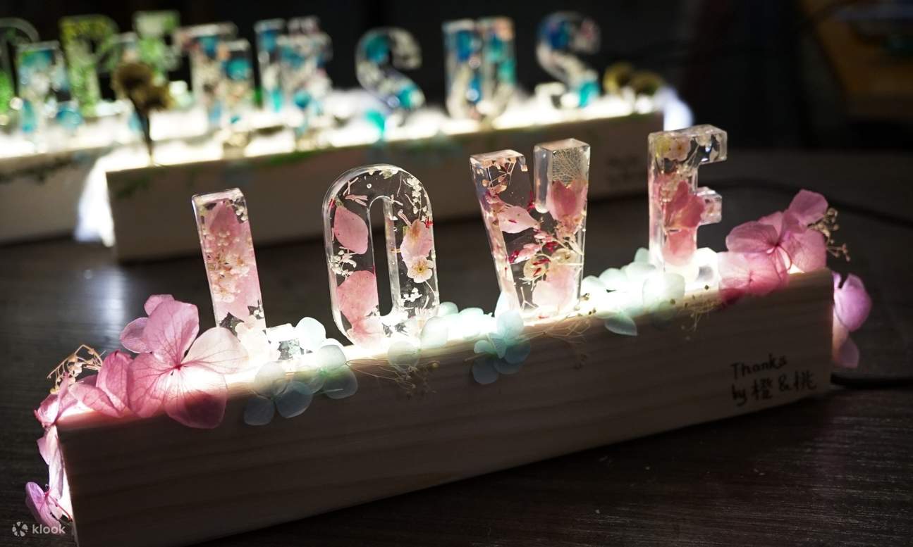 flower letter lights spelling 